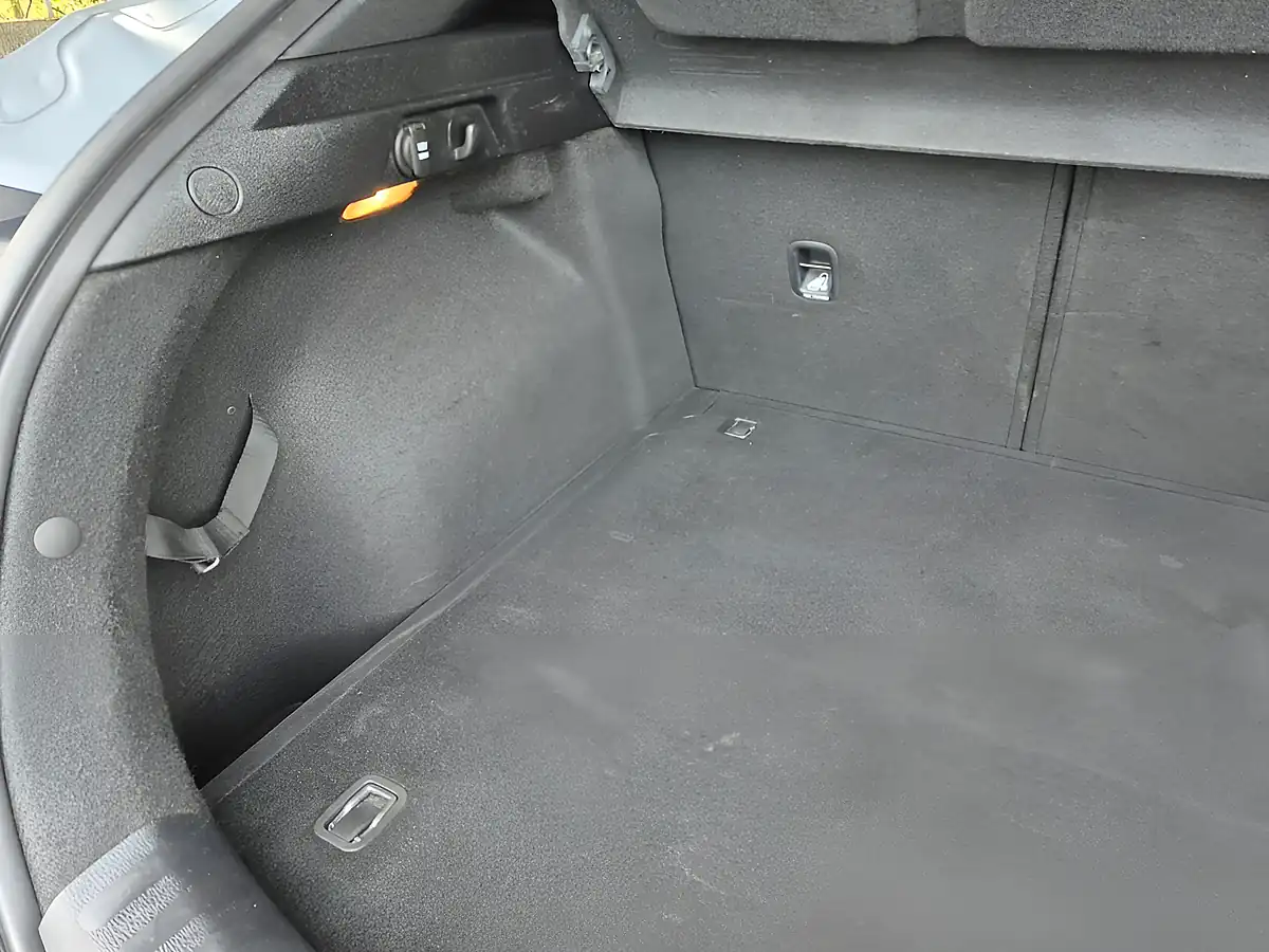 Used 2021 Kia Xceed Edition Silver - Interior and Exterior details 10