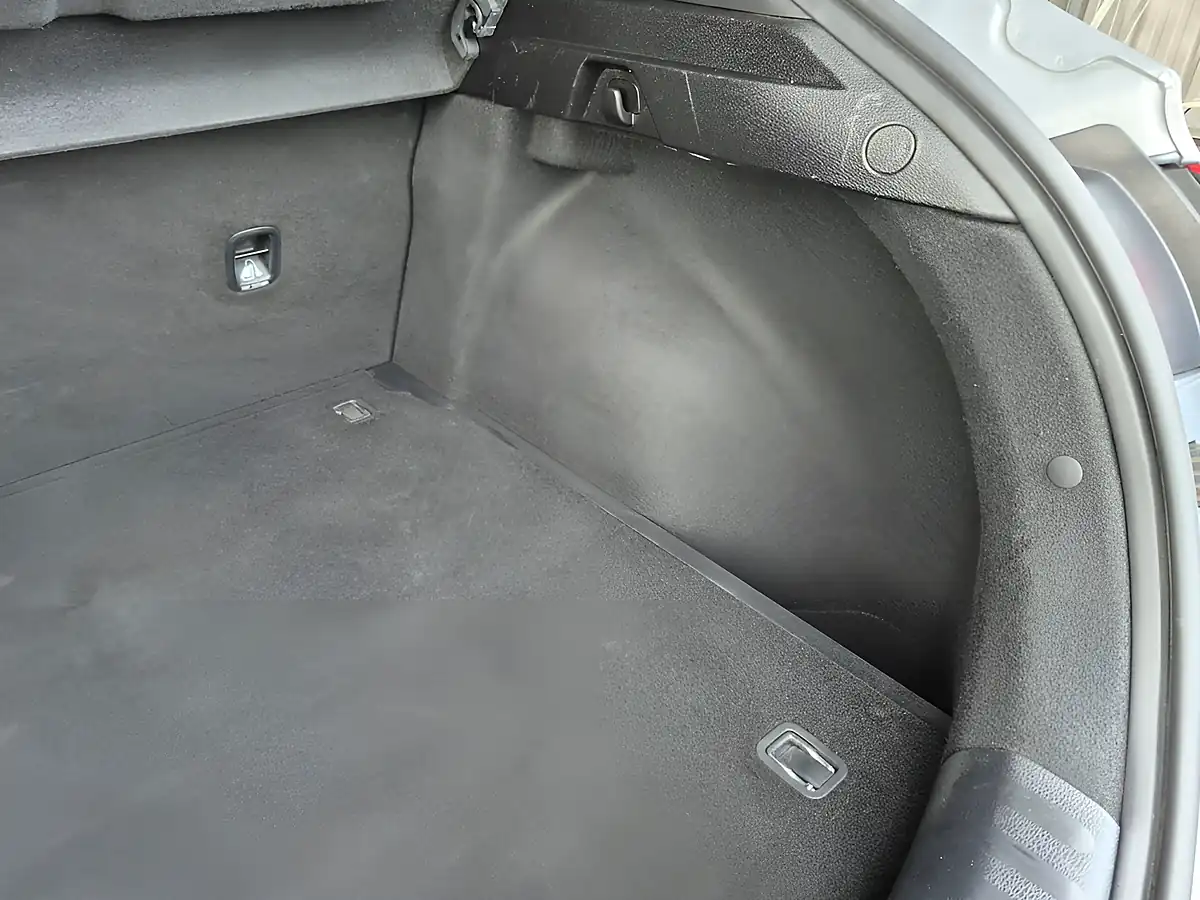 Used 2021 Kia Xceed Edition Silver - Interior and Exterior details 11