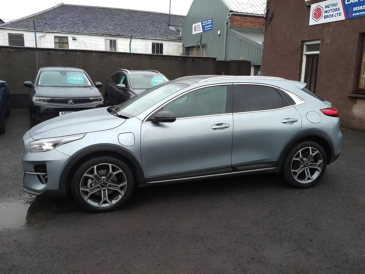 Used 2021 Kia Xceed First Edition Silver - Front View