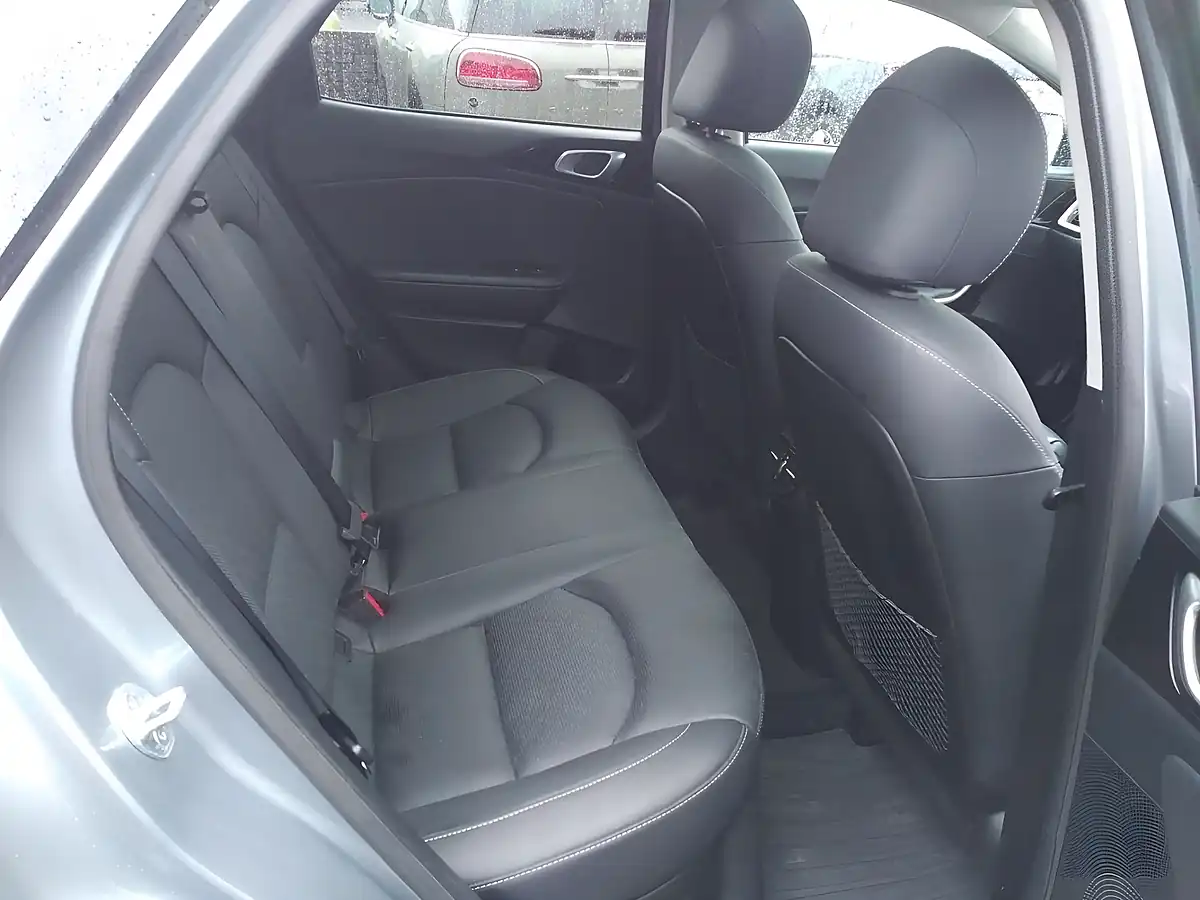 Used 2021 Kia Xceed First Edition Silver - Interior and Exterior details 15
