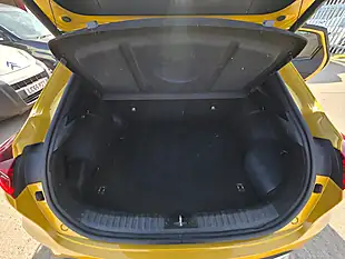 Used 2021 Kia Xceed First Edition Yellow - Interior and Exterior details 18