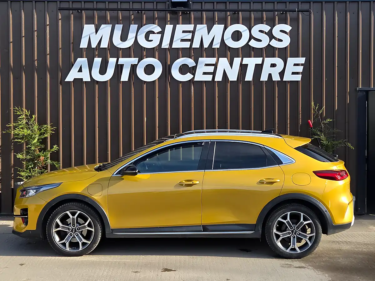 Used 2021 Kia Xceed First Edition Yellow - Interior and Exterior details 4