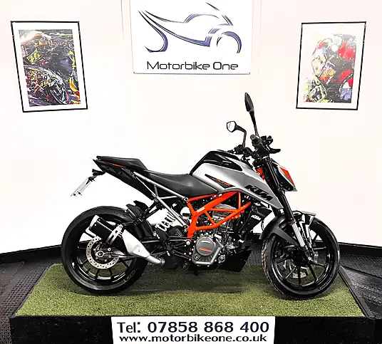 2021 KTM 125 Duke Naked