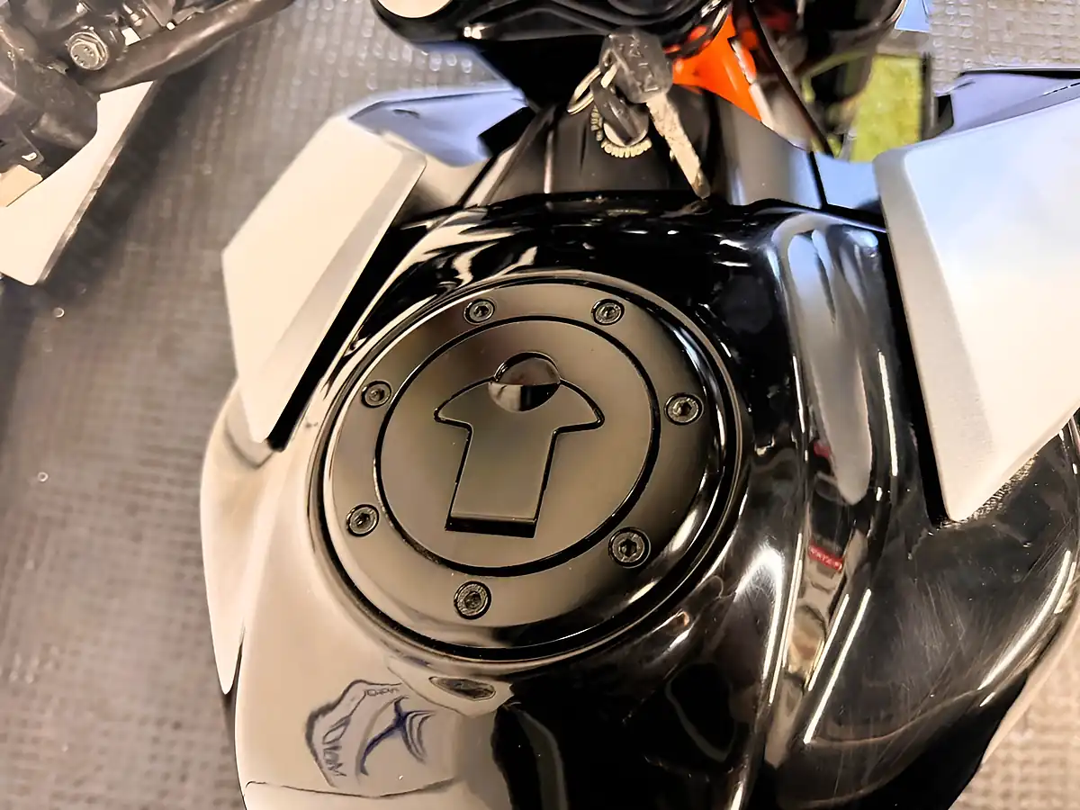 Used 2021 Ktm 125 Duke Naked Silver - Interior and Exterior details 10