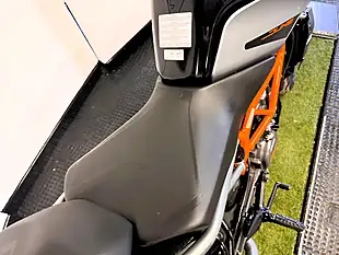 Used 2021 Ktm 125 Duke Naked Silver - Interior and Exterior details 8