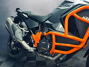Used 2021 Ktm 1290 Super Adventure S Black - Interior and Exterior details 10