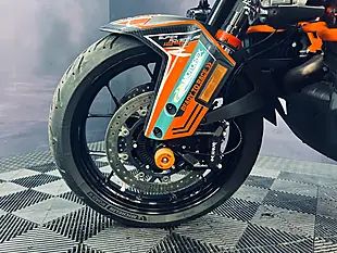 Used 2021 Ktm 1290 Super Adventure S Black - Interior and Exterior details 16