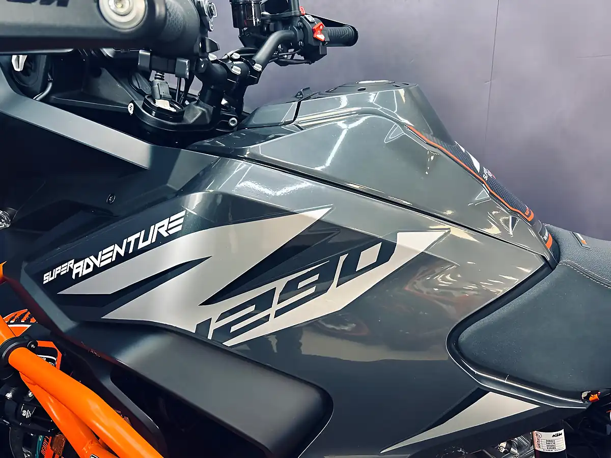 Used 2021 Ktm 1290 Super Adventure S Black - Interior and Exterior details 7
