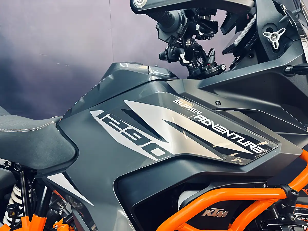 Used 2021 Ktm 1290 Super Adventure S Black - Interior and Exterior details 9