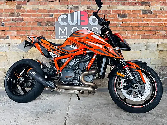 2021 KTM 1290 Super Duke R Tech Pack + Track Pack