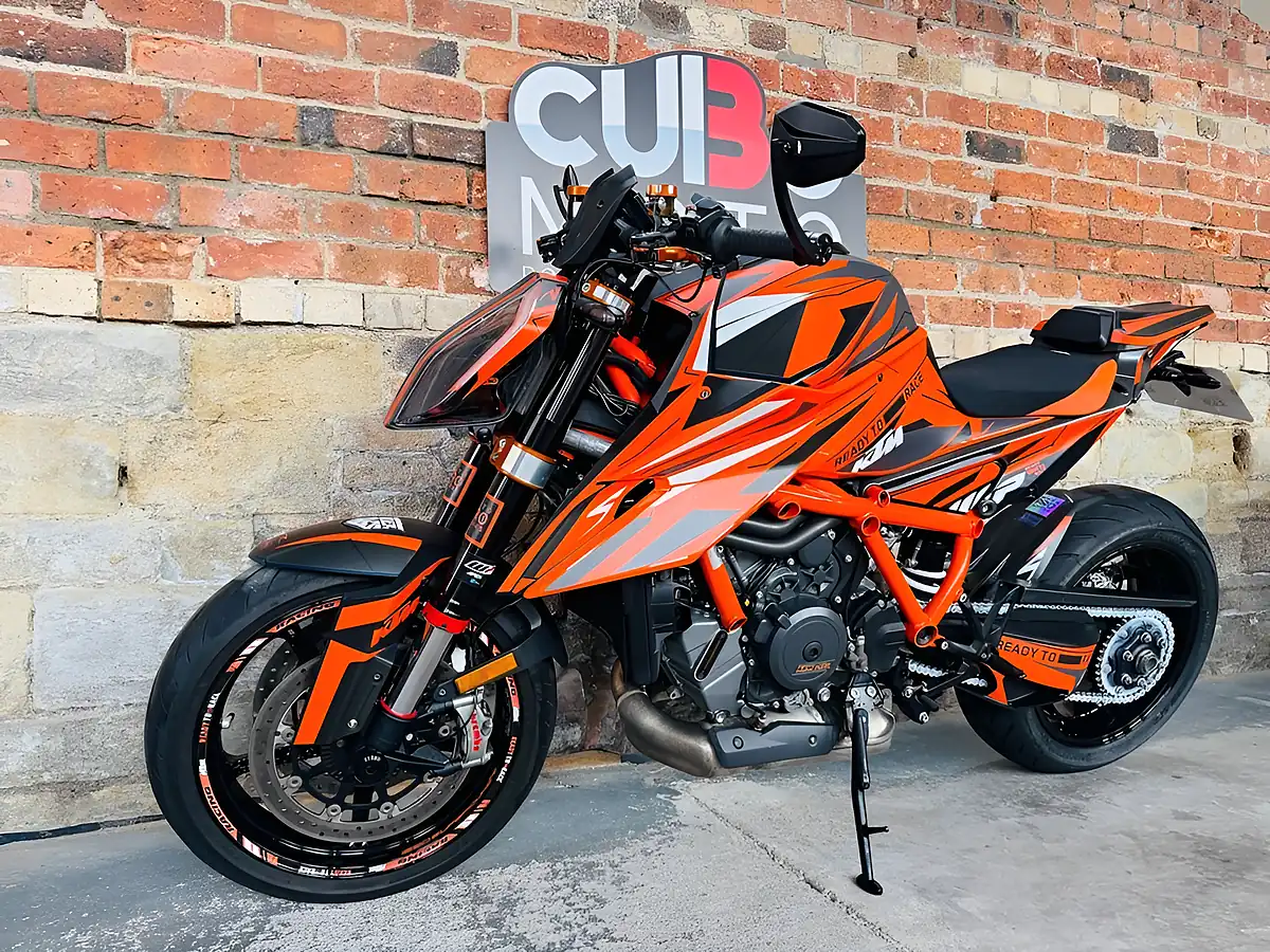 Used 2021 Ktm 1290 Super Duke R Tech Pack + Track Pack Orange - Interior and Exterior details 12