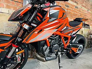 Used 2021 Ktm 1290 Super Duke R Tech Pack + Track Pack Orange - Interior and Exterior details 15