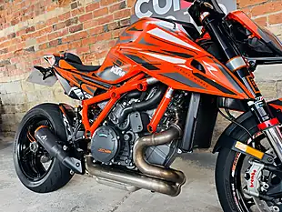 Used 2021 Ktm 1290 Super Duke R Tech Pack + Track Pack Orange - Interior and Exterior details 6