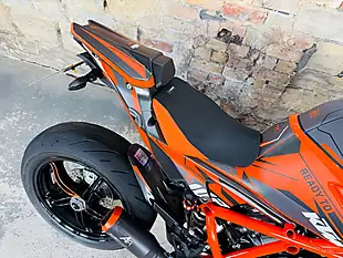 Used 2021 Ktm 1290 Super Duke R Tech Pack + Track Pack Orange - Interior and Exterior details 9