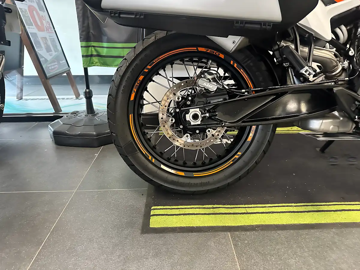 Used 2021 Ktm 790 Adventure Panniers Orange - Interior and Exterior details 4