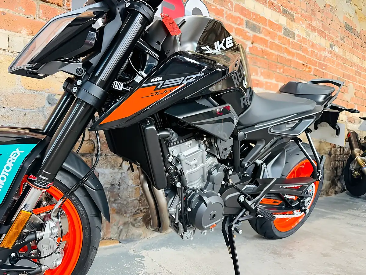 Used 2021 Ktm 790 Duke Abs Black - Interior and Exterior details 15