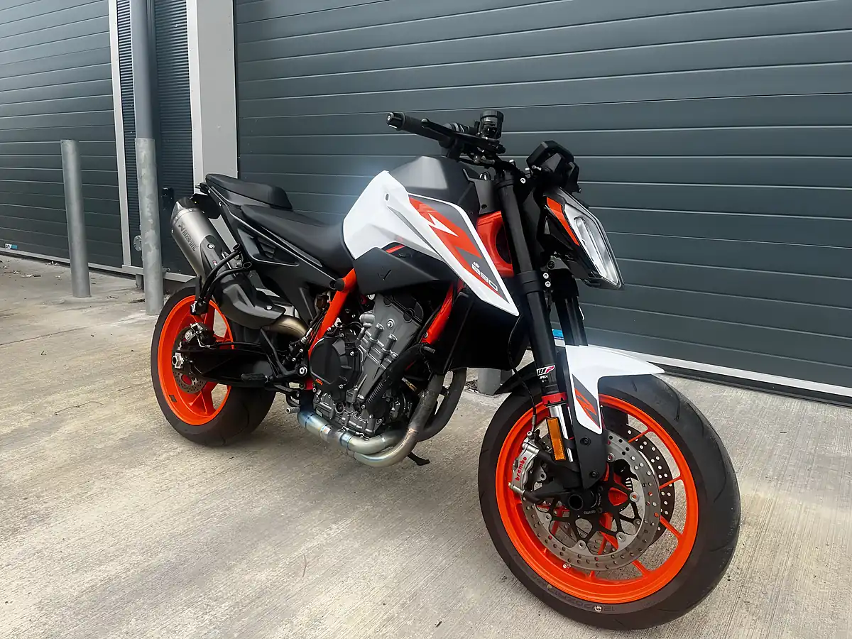 Used 2021 Ktm 890 Duke R White - Interior and Exterior details 10