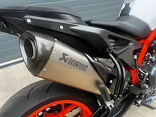 Used 2021 Ktm 890 Duke R White - Interior and Exterior details 11