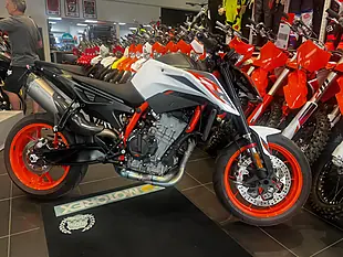 Used 2021 Ktm 890 Duke R White - Interior and Exterior details 17