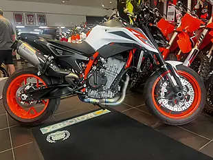 Used 2021 Ktm 890 Duke R White - Interior and Exterior details 19