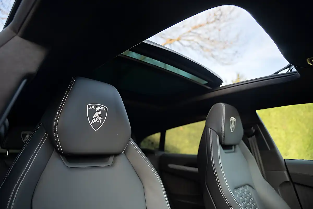 Used 2021 Lamborghini Urus Mansory Style Kit White - Interior and Exterior details 13