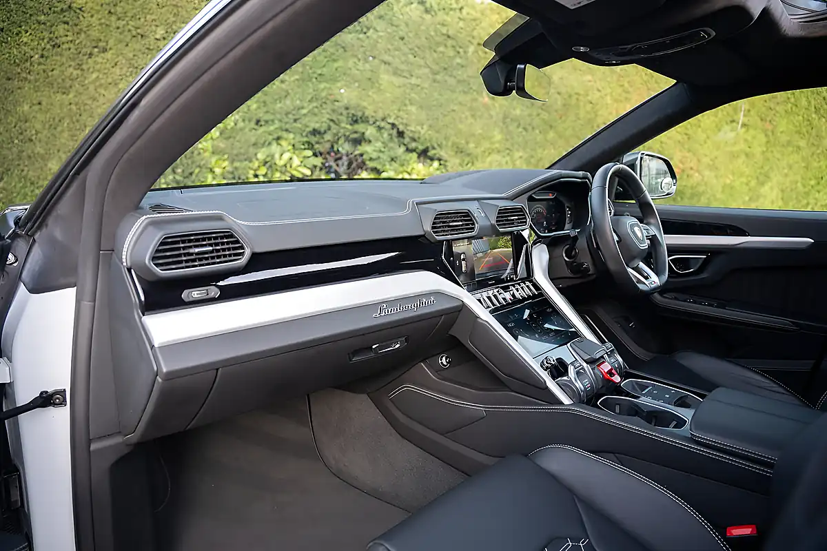 Used 2021 Lamborghini Urus Mansory Style Kit White - Interior and Exterior details 20