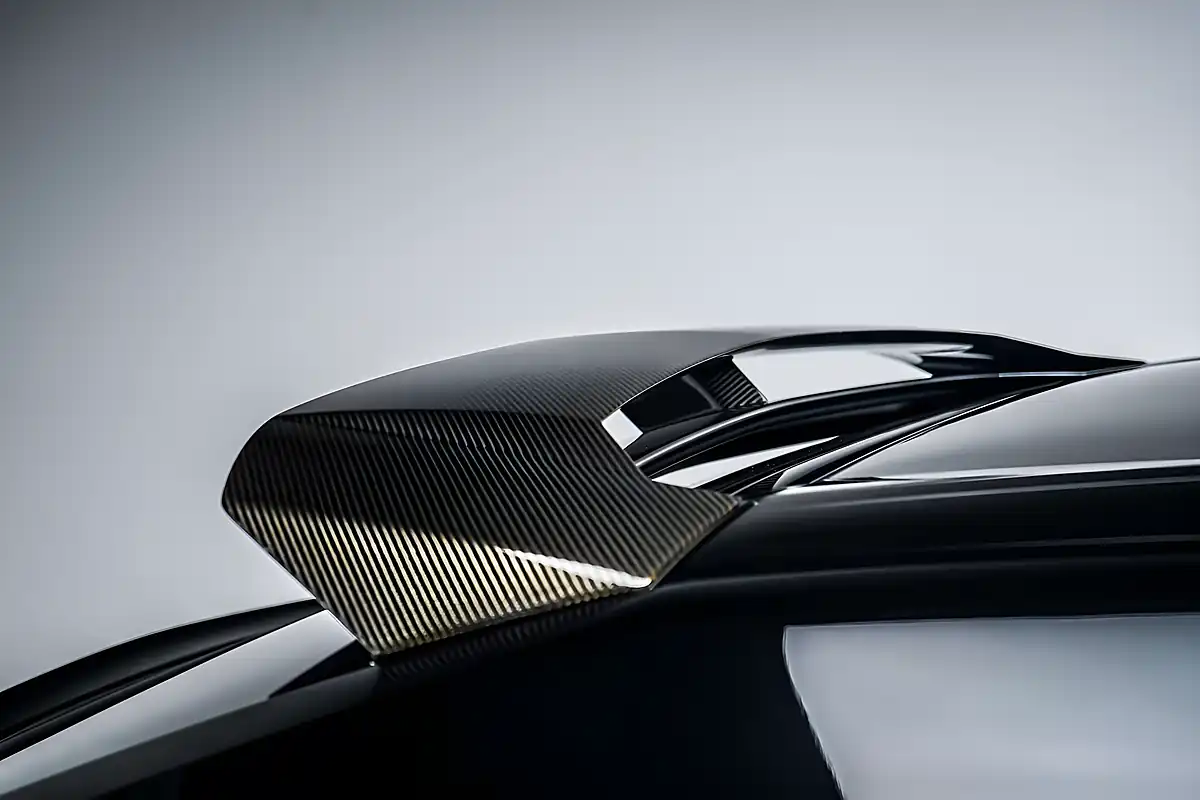 Used 2021 Lamborghini Urus Urban Nero Carbon Black - Interior and Exterior details 16