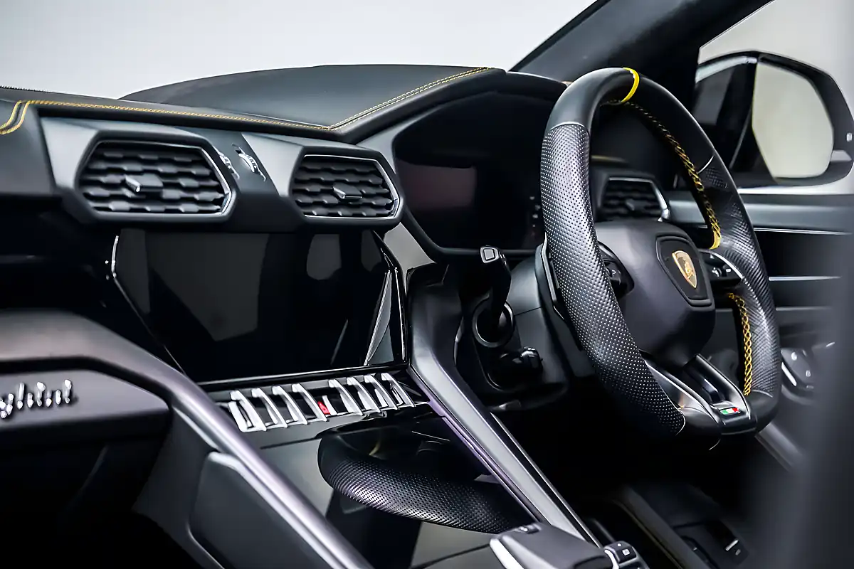 Used 2021 Lamborghini Urus Urban Nero Carbon Black - Interior and Exterior details 20