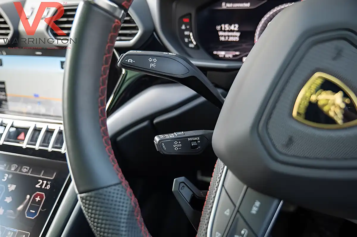 Used 2021 Lamborghini Urus Viola Pasifae (purple) - Interior and Exterior details 10
