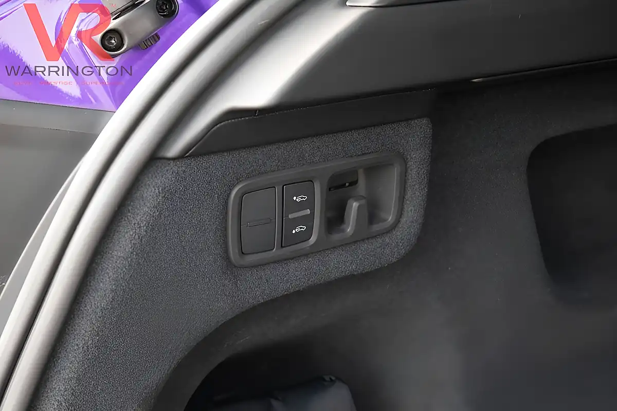 Used 2021 Lamborghini Urus Viola Pasifae (purple) - Interior and Exterior details 12