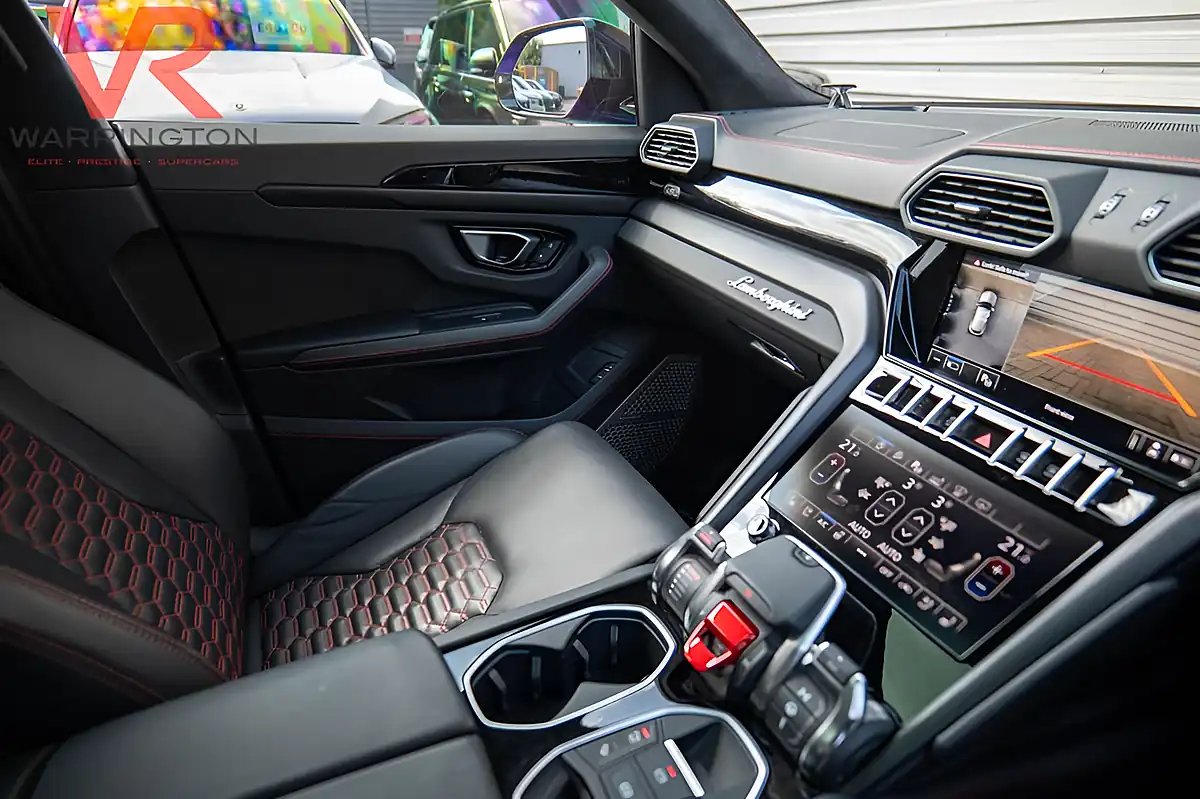 Used 2021 Lamborghini Urus Viola Pasifae (purple) - Interior and Exterior details 15