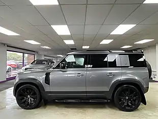 Used 2021 Land Rover Defender 110 S Eiger Grey - Interior and Exterior details 10