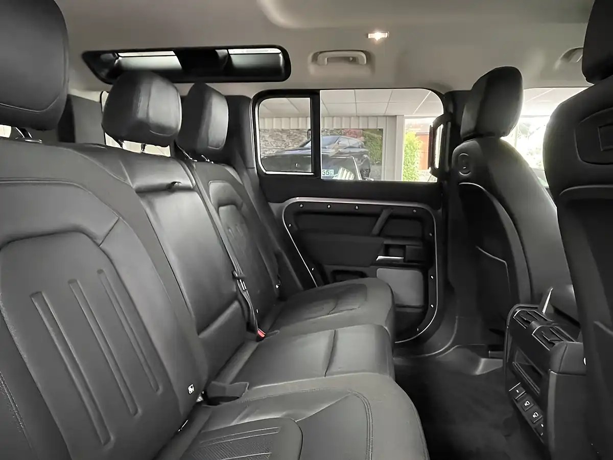 Used 2021 Land Rover Defender 110 S Eiger Grey - Interior and Exterior details 14