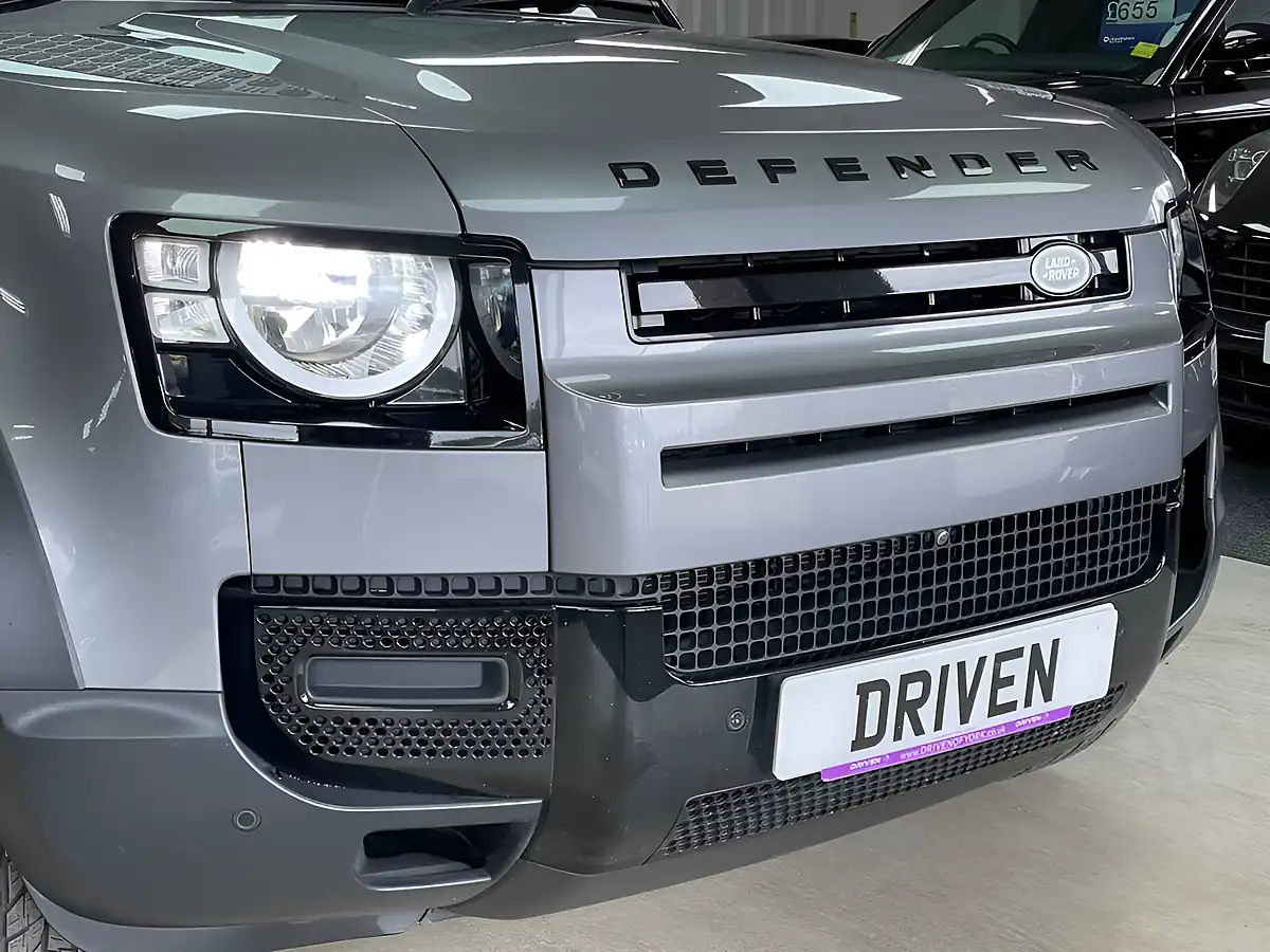 Used 2021 Land Rover Defender 110 S Eiger Grey - Interior and Exterior details 3