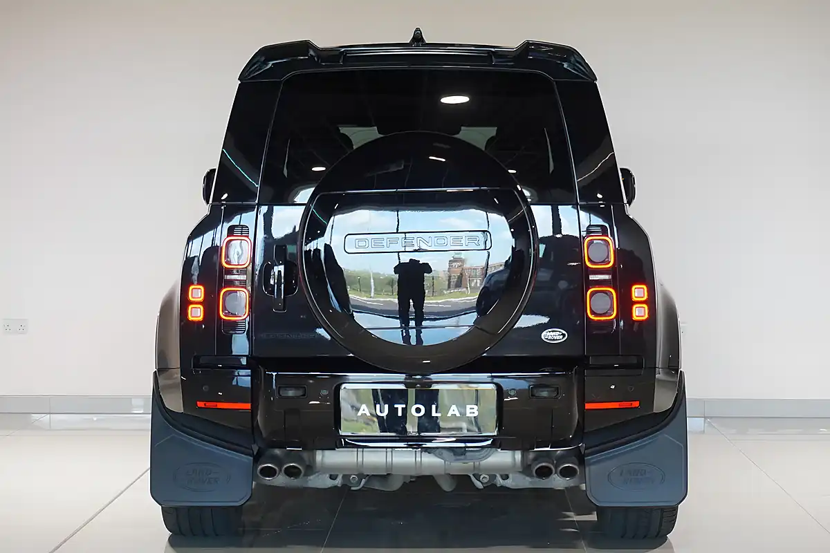 Used 2021 Land Rover Defender 110 Santorini Black - Interior and Exterior details 5
