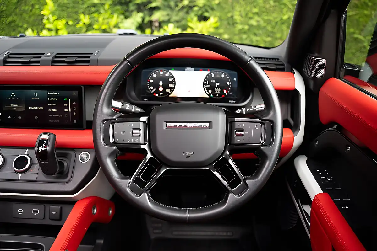 Used 2021 Land Rover Defender 110 Se Black - Interior and Exterior details 20