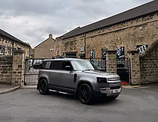Used 2021 Land Rover Defender 110 Se Eiger Grey - Interior and Exterior details 10