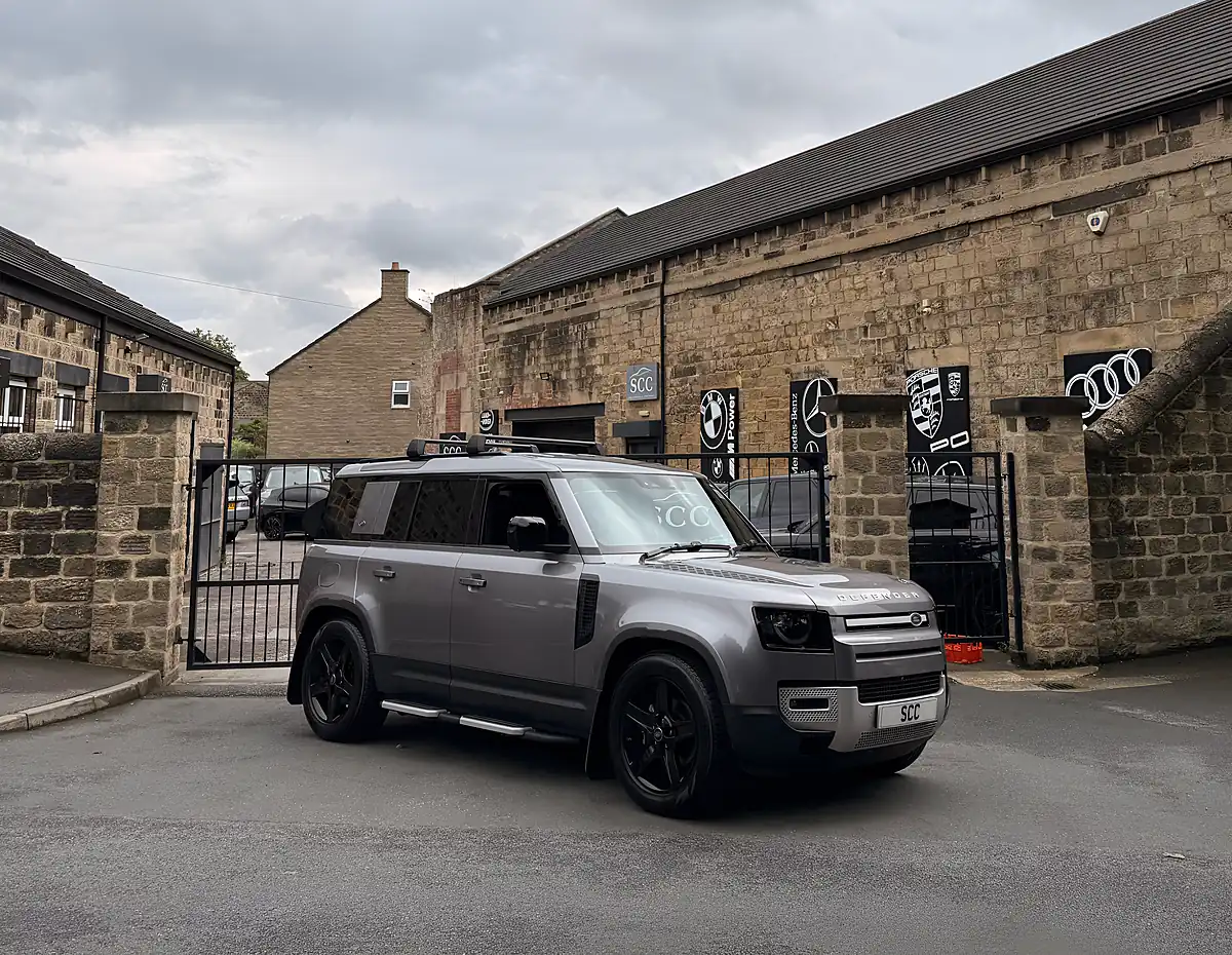 Used 2021 Land Rover Defender 110 Se Eiger Grey - Interior and Exterior details 10