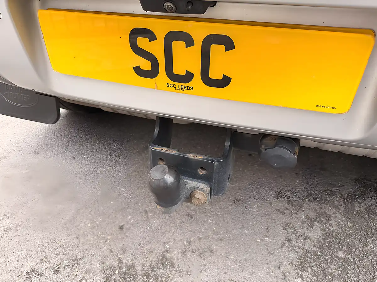 Used 2021 Land Rover Defender 110 Se Eiger Grey - Interior and Exterior details 12