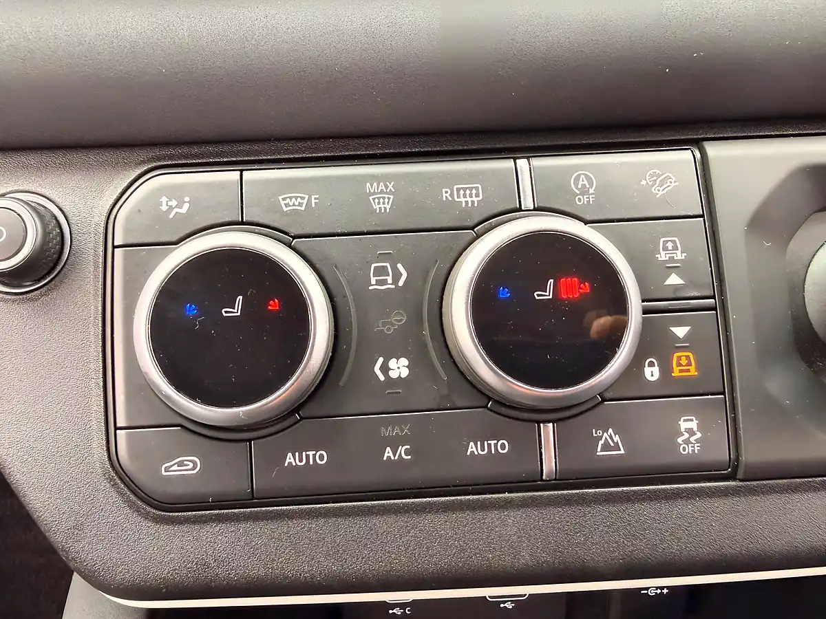 Used 2021 Land Rover Defender 110 Se Eiger Grey - Interior and Exterior details 19