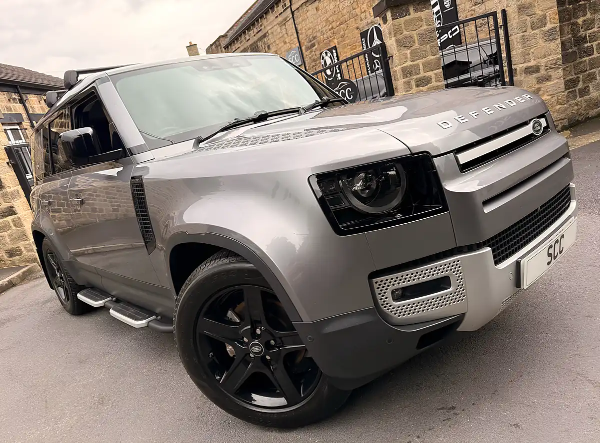 Used 2021 Land Rover Defender 110 Se Eiger Grey - Interior and Exterior details 3