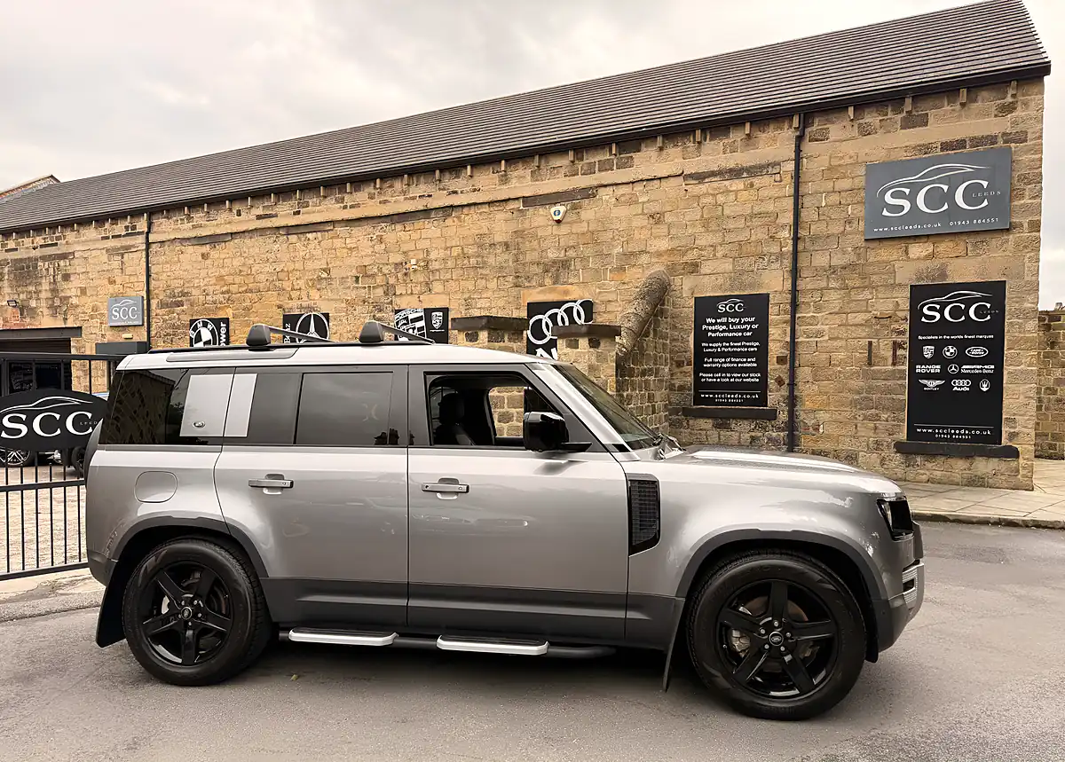 Used 2021 Land Rover Defender 110 Se Eiger Grey - Interior and Exterior details 6