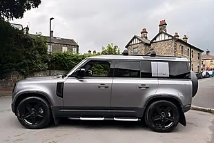 Used 2021 Land Rover Defender 110 Se Eiger Grey - Interior and Exterior details 9