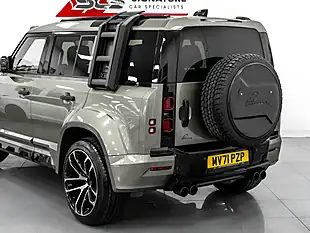 Used 2021 Land Rover Defender 110 X-Dynamic Hse Pangea Green Metallic - Interior and Exterior details 11