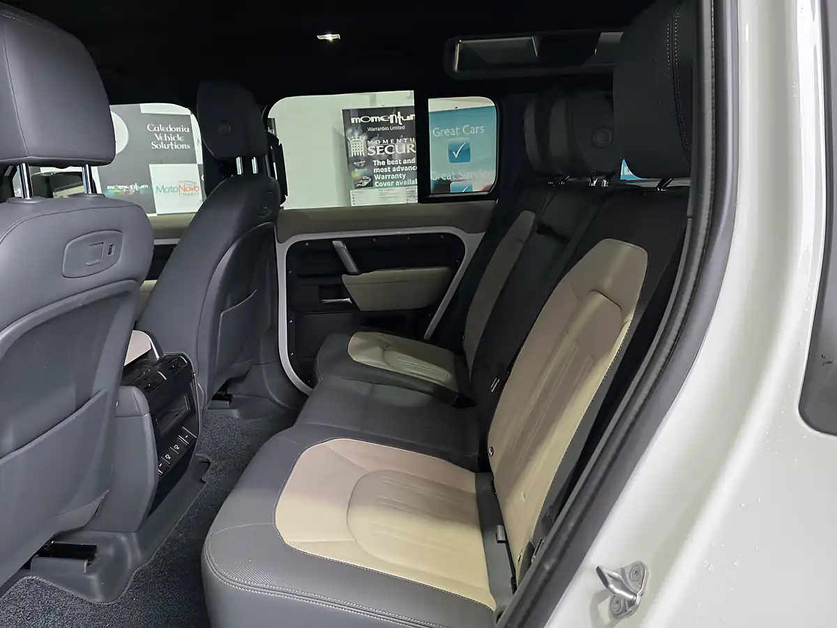 Used 2021 Land Rover Defender 110 X-Dynamic S White - Interior and Exterior details 16