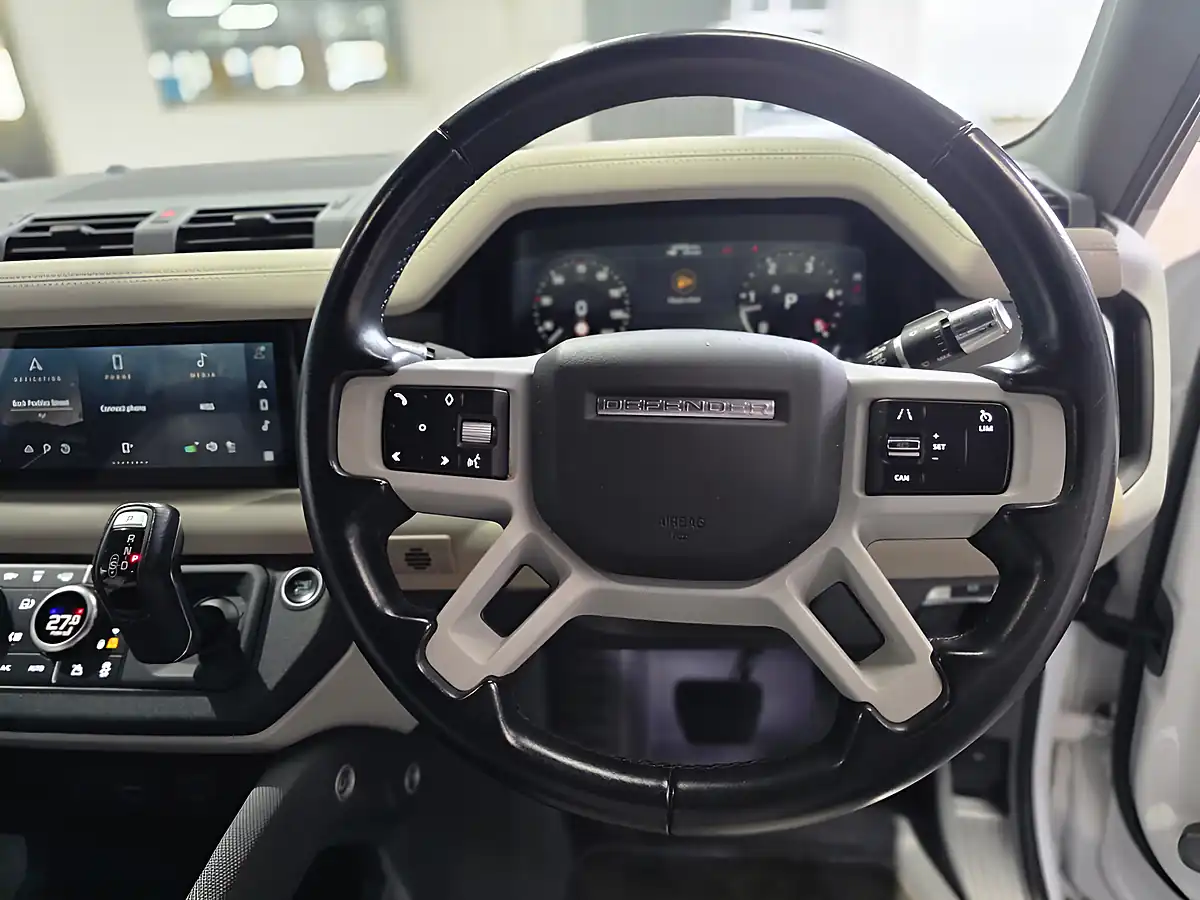 Used 2021 Land Rover Defender 110 X-Dynamic S White - Interior and Exterior details 6