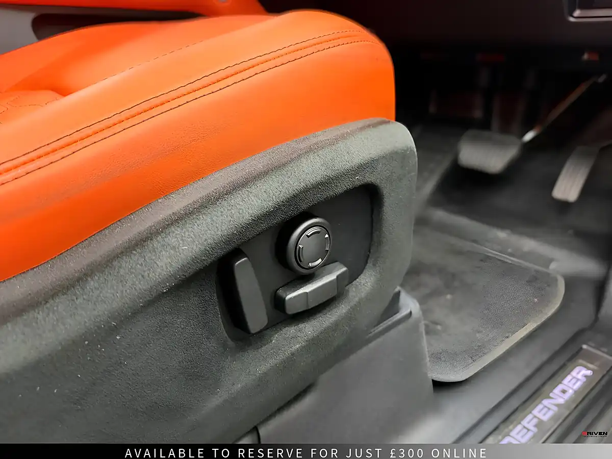 Used 2021 Land Rover Defender 110 X-Dynamic Se Black - Interior and Exterior details 11