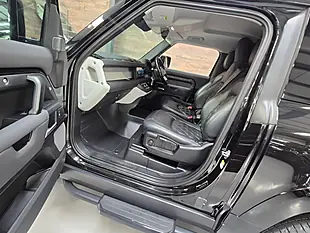 Used 2021 Land Rover Defender 90 Hard Top Black - Interior and Exterior details 15