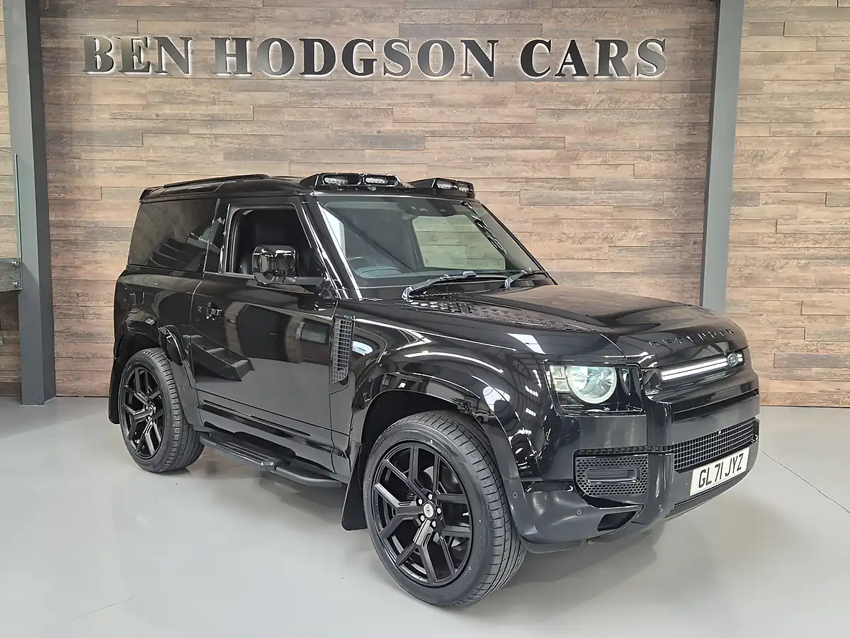 Used 2021 Land Rover Defender 90 Hard Top Black - Interior and Exterior details 3