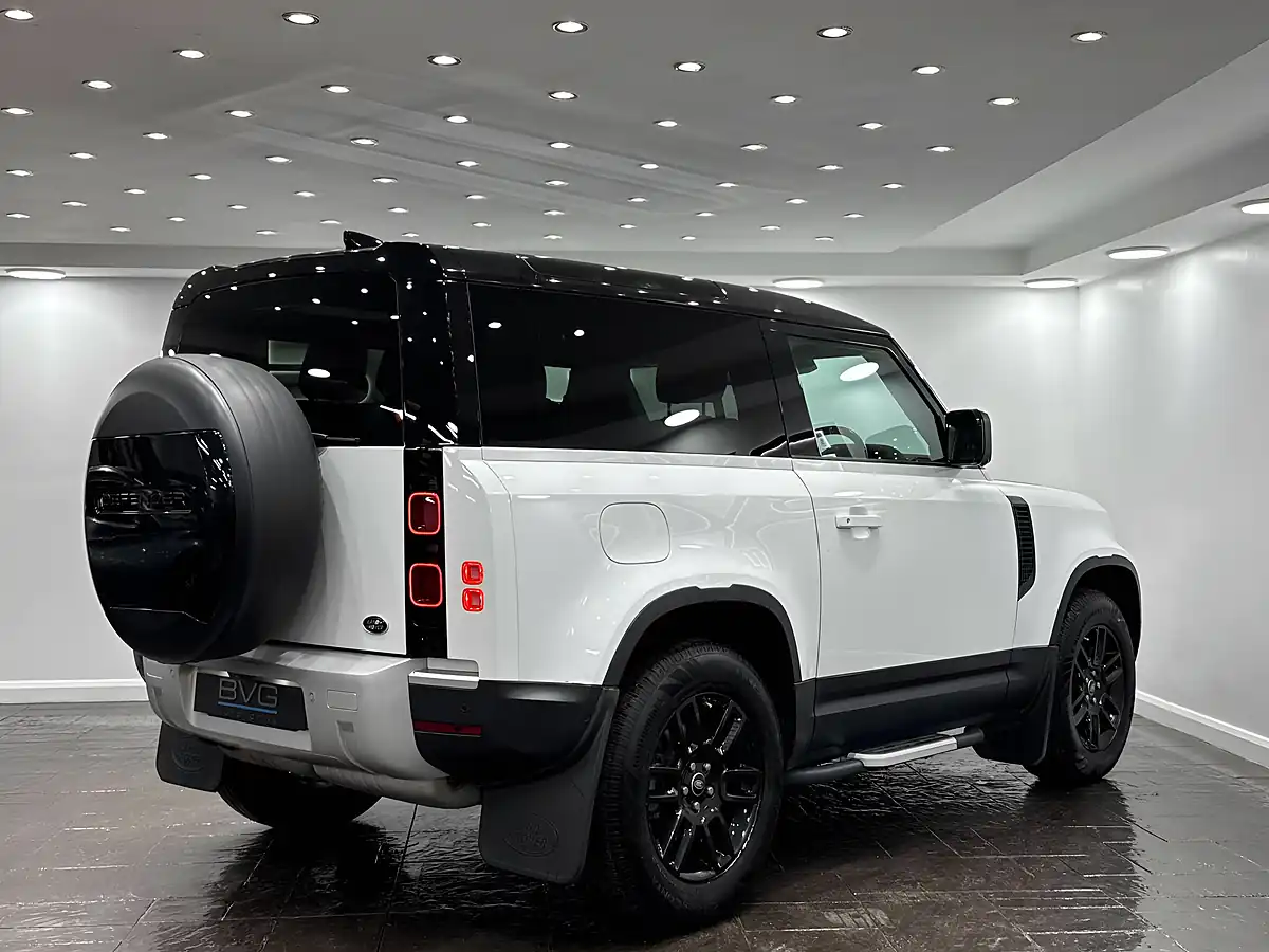 Used 2021 Land Rover Defender 90 S White - Interior and Exterior details 9
